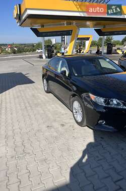 Седан Lexus ES 2012 в Львове