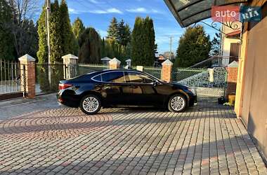 Седан Lexus ES 2012 в Львове