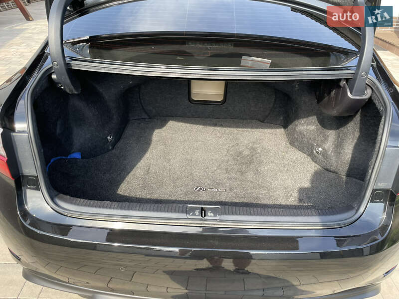 Седан Lexus ES 2018 в Одессе