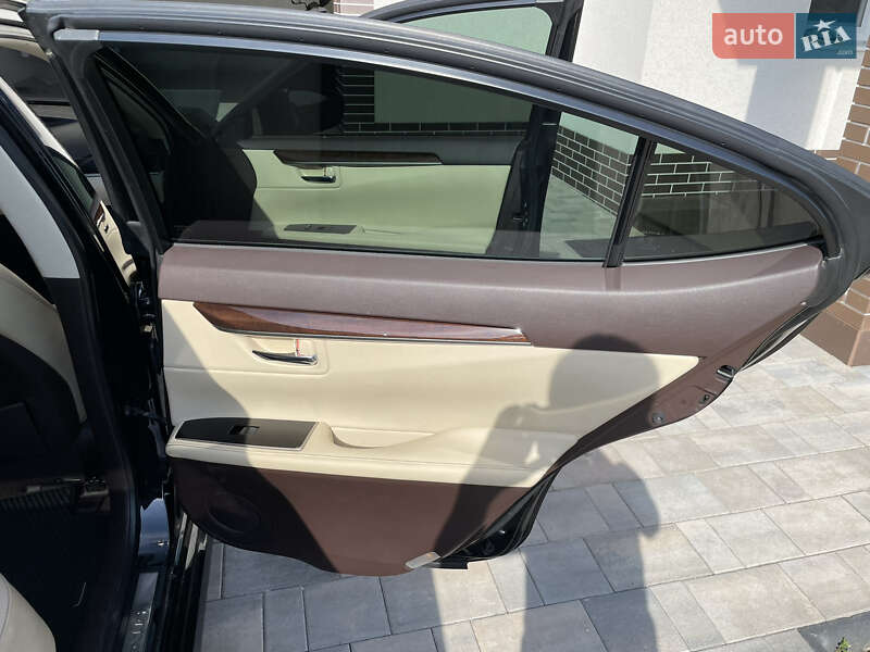 Седан Lexus ES 2018 в Одессе