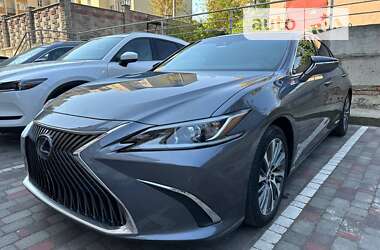 Lexus ES 2021