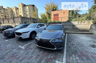 Седан Lexus ES 2021 в Києві