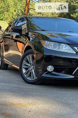 Седан Lexus ES 2013 в Вараше