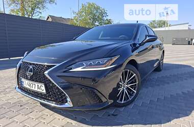 Lexus ES 2023