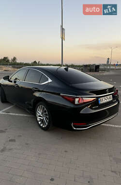 Седан Lexus ES 2022 в Борисполе