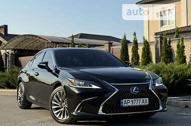 Седан Lexus ES 2019 в 