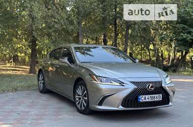 Седан Lexus ES 2018 в Черкассах