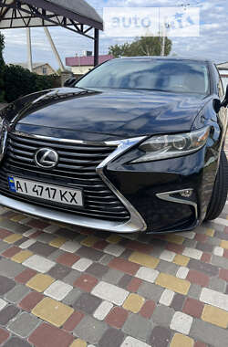 Седан Lexus ES 2015 в Киеве