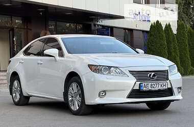 Седан Lexus ES 2013 в Дніпрі