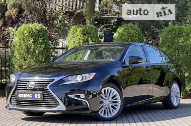 Седан Lexus ES 2015 в Львове