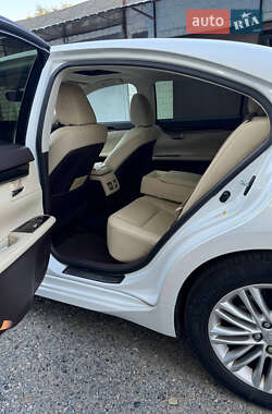 Седан Lexus ES 2016 в Днепре