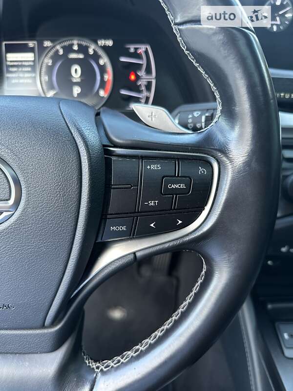 Седан Lexus ES 2019 в Києві