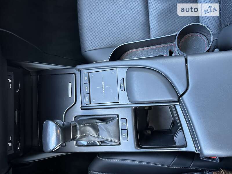 Седан Lexus ES 2019 в Києві