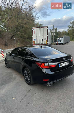 Седан Lexus ES 2016 в Киеве