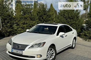 Седан Lexus ES 2012 в Виннице