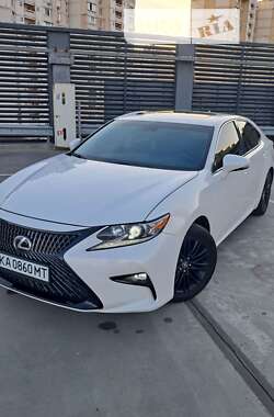 Седан Lexus ES 2014 в Киеве