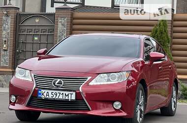 Седан Lexus ES 2013 в Киеве