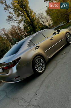 Седан Lexus ES 2013 в 