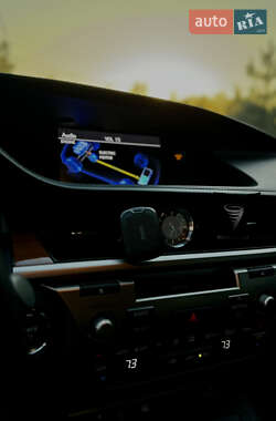 Седан Lexus ES 2013 в 