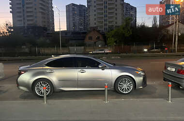 Седан Lexus ES 2013 в 