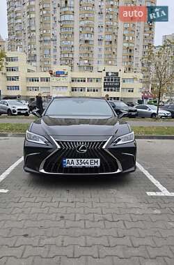 Lexus ES 2021