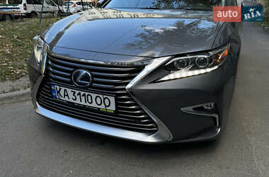 Седан Lexus ES 2016 в 