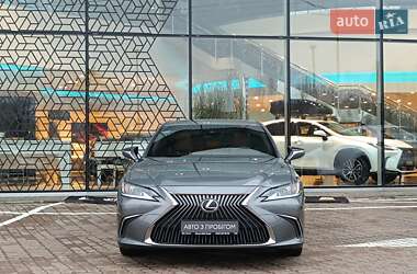 Седан Lexus ES 2020 в Киеве