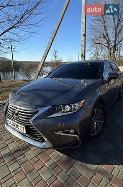 Lexus ES 2016
