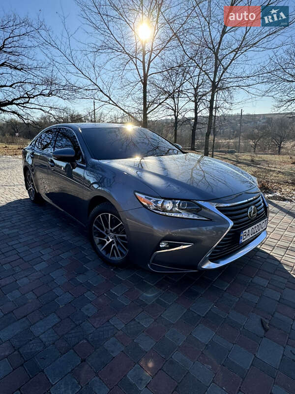 Седан Lexus ES 2016 в Кропивницком фото 5 Седан Lexus ES 2016 в Кропивницком