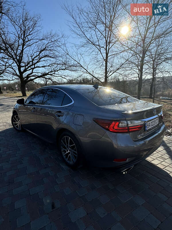 Седан Lexus ES 2016 в Кропивницком фото 9 Седан Lexus ES 2016 в Кропивницком