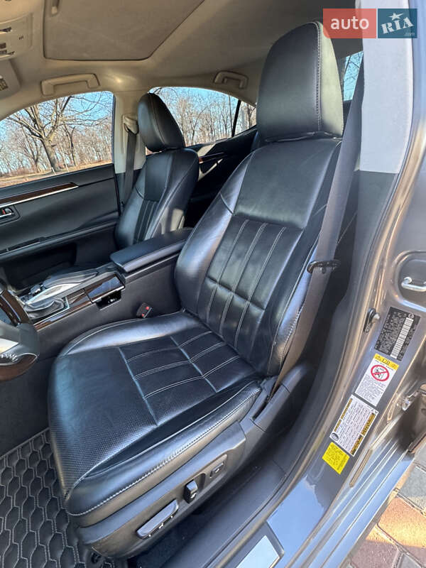 Седан Lexus ES 2016 в Кропивницком фото 12 Седан Lexus ES 2016 в Кропивницком