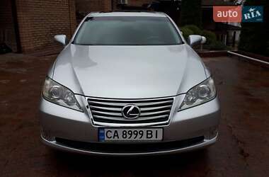 Седан Lexus ES 2011 в Черкасах