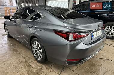 Lexus ES 2020