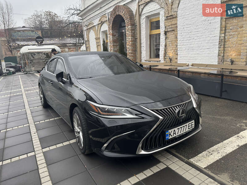 Седан Lexus ES 2018 в Киеве фото 3 Седан Lexus ES 2018 в Киеве
