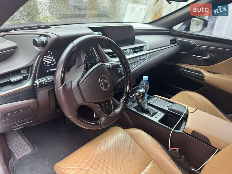 Седан Lexus ES 2018 в Киеве фото 17 Седан Lexus ES 2018 в Киеве
