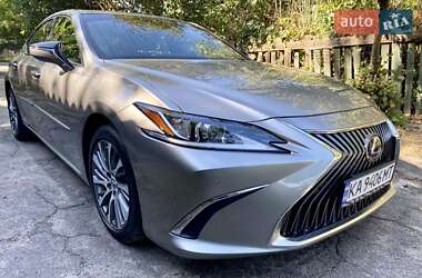 Седан Lexus ES 2019 в Києві