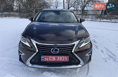 Седан Lexus ES 2016 в Львові