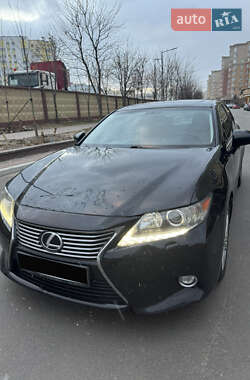 Седан Lexus ES 2014 в Києві