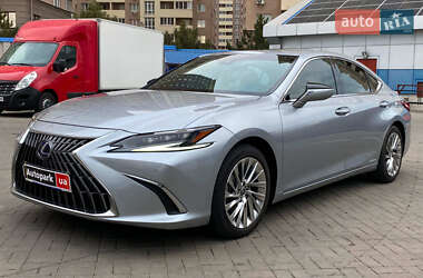 Lexus ES 2022