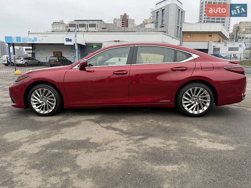 Седан Lexus ES 2018 в Києві