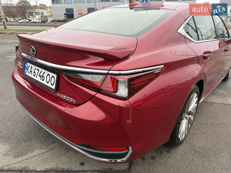 Седан Lexus ES 2018 в Києві