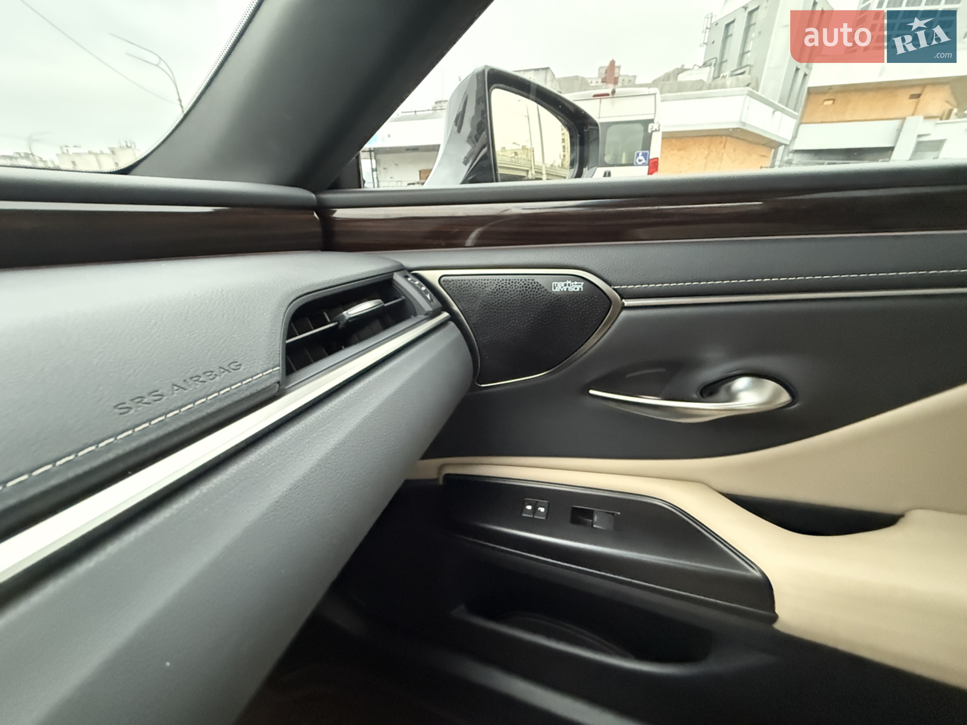 2018 Lexus ES - мініатюра 19