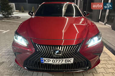 Седан Lexus ES 2019 в 