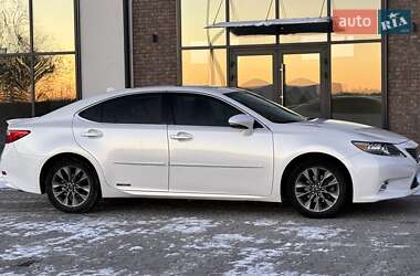 Седан Lexus ES 2015 в Тернополе