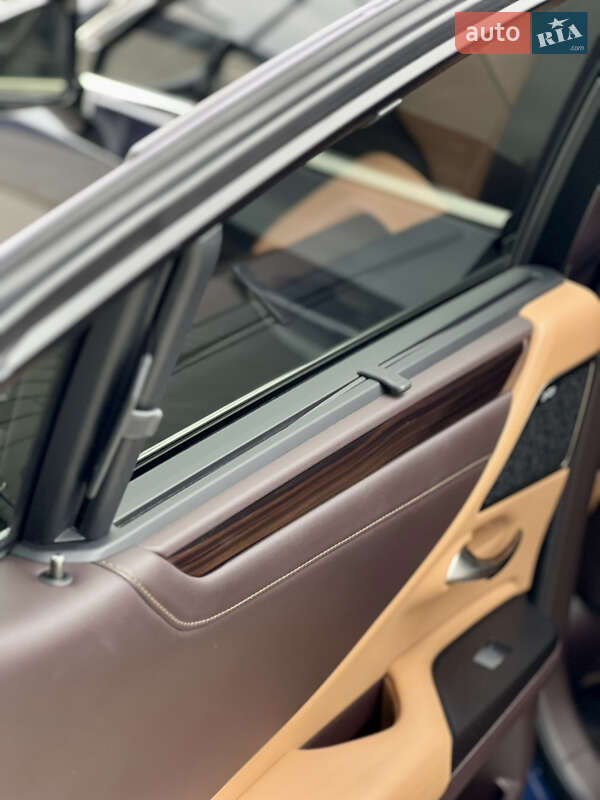 Седан Lexus ES 2018 в Києві