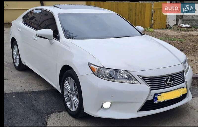 Lexus ES 2012