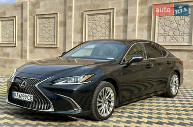 Седан Lexus ES 2019 в 