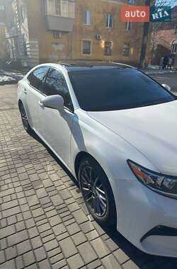 Седан Lexus ES 2018 в Днепре