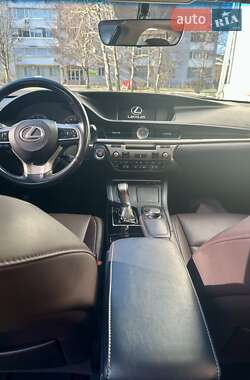 Седан Lexus ES 2018 в Днепре