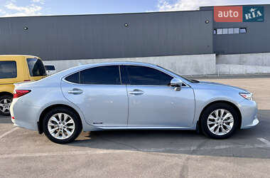 Седан Lexus ES 2013 в Киеве